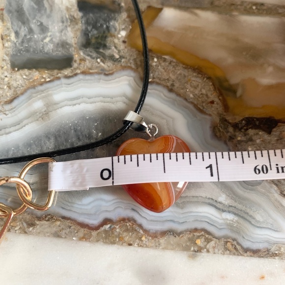 2396 Chic Heart-Shaped Agate Necklace in Warm Tones - Picture 3 of 9